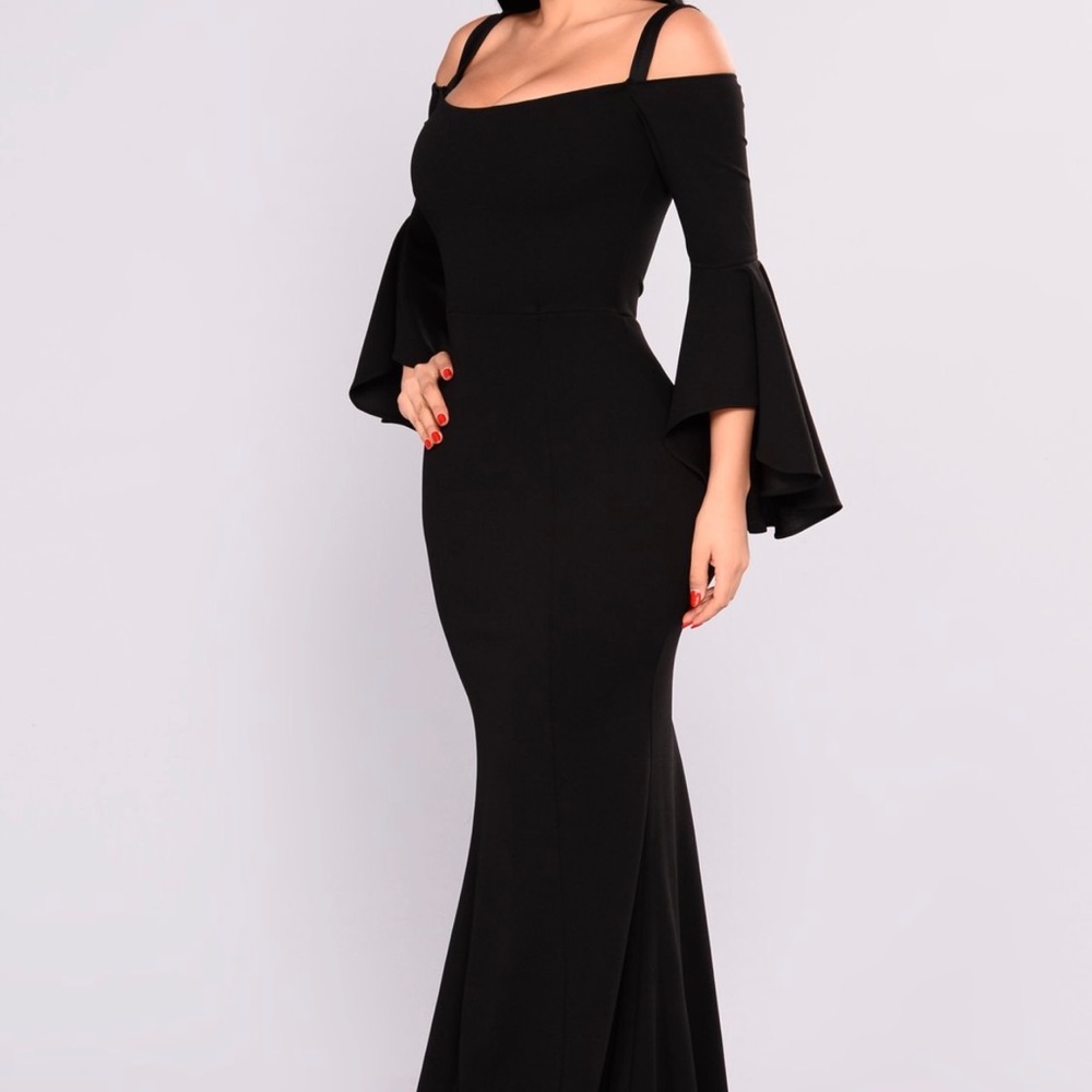 Of shoulder maxi dress Large